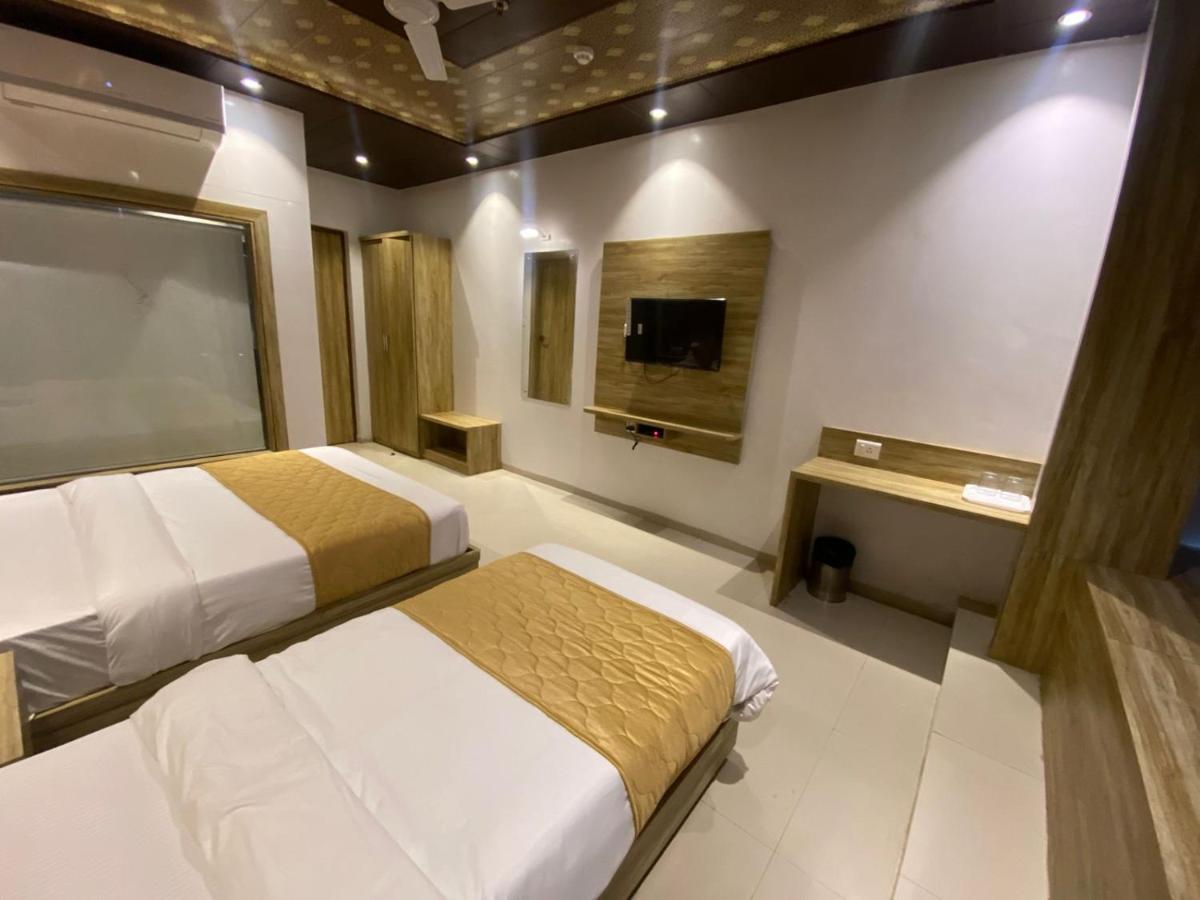 Hotel Bkc Crown - Near Trade Centre, Visa Consulate Mumbai Exterior photo