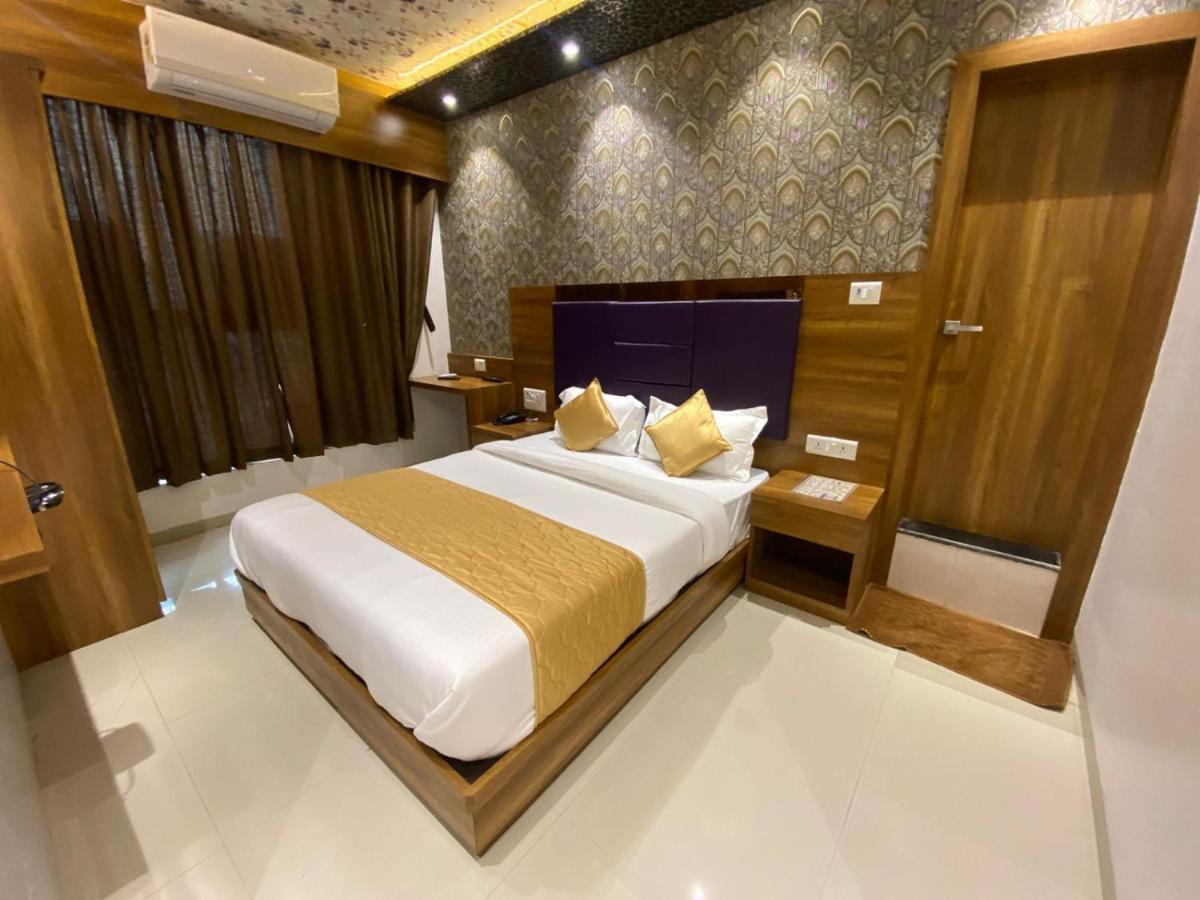 Hotel Bkc Crown - Near Trade Centre, Visa Consulate Mumbai Exterior photo